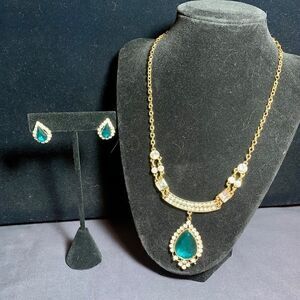 Fashion Jewelry Set - Necklace and Earrings